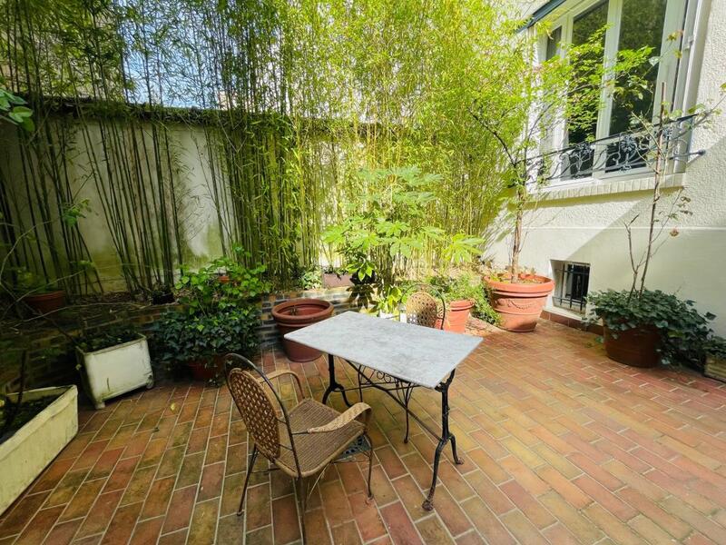 Appartement - 222 m² - 7 pièces