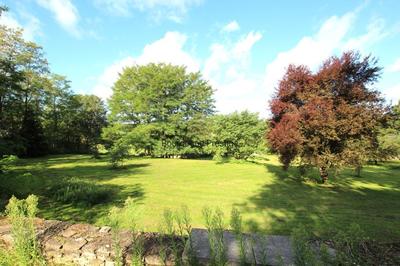 Propriété - 413 m² - 18 pièces