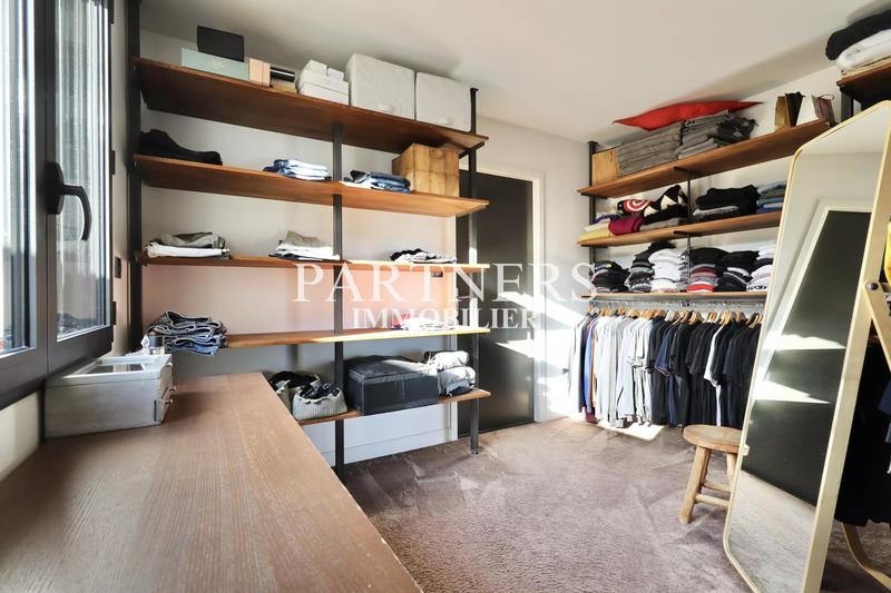 Maison - 220 m² - 7 pièces