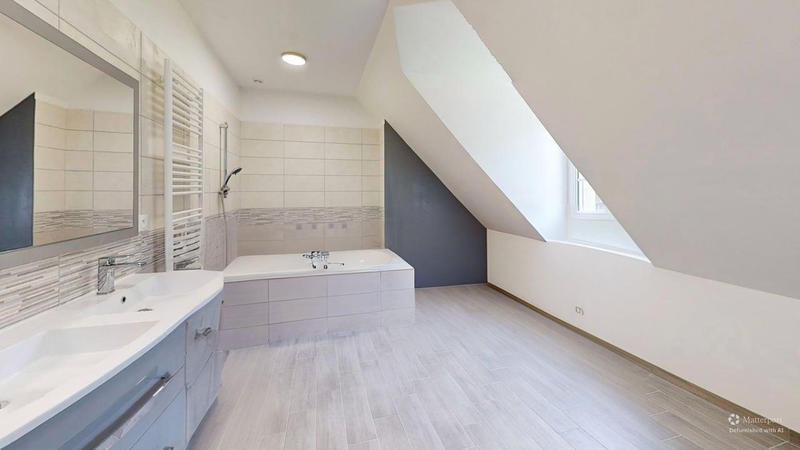 Maison - 160 m² - 5 pièces