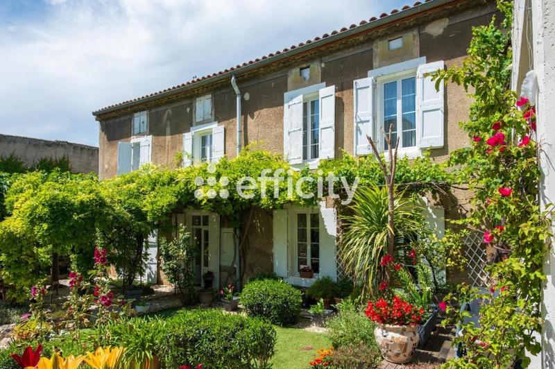 Maison - 277 m² - 12 pièces