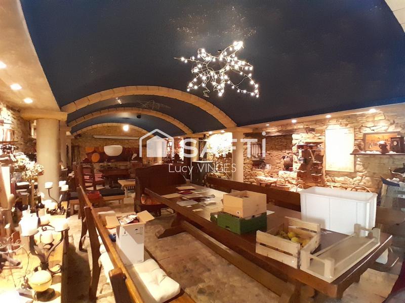 Propriété - 282 m² - 12 pièces