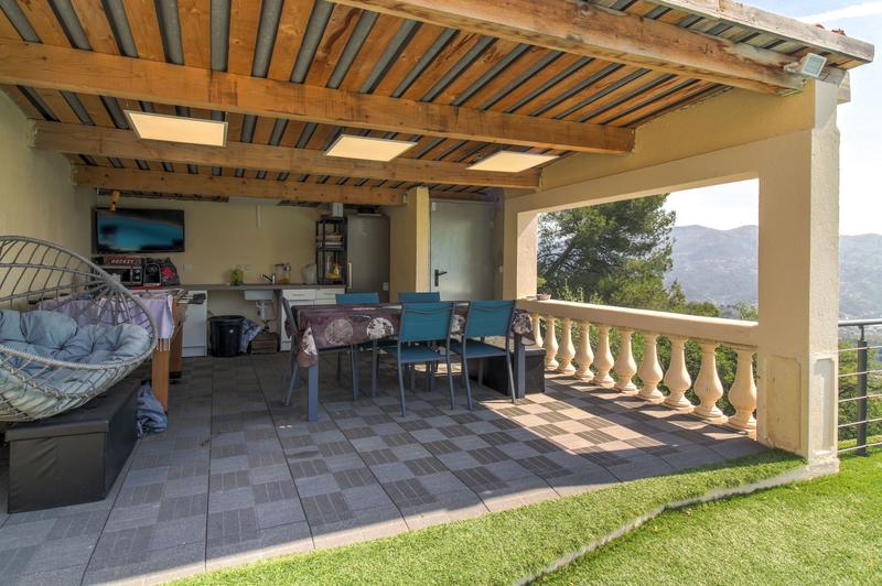 Maison - 193 m² - 7 pièces