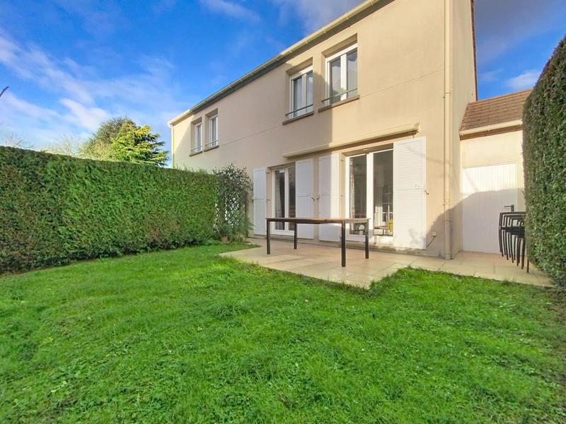 Maison - 87 m² - 4 pièces