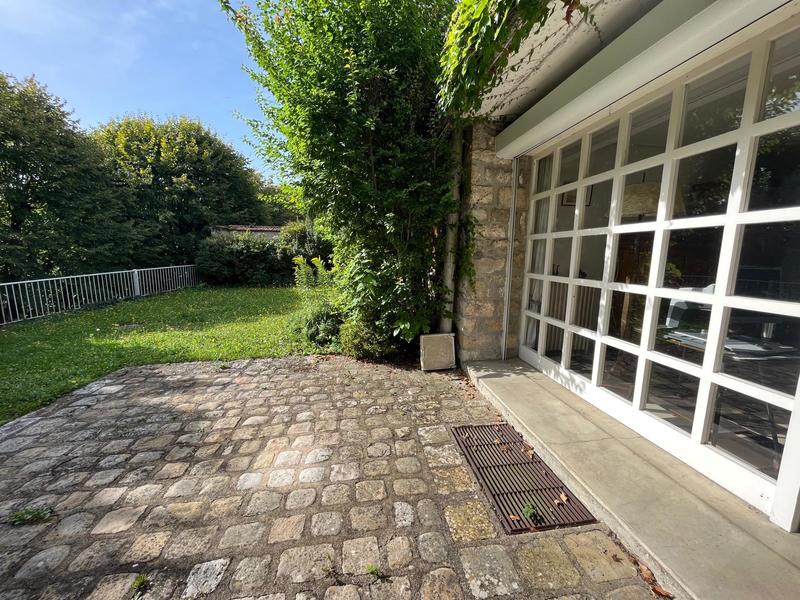 Maison - 255 m² - 9 pièces