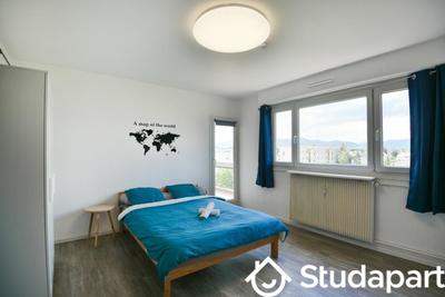 Chambre - 12 m² - 1 pièce