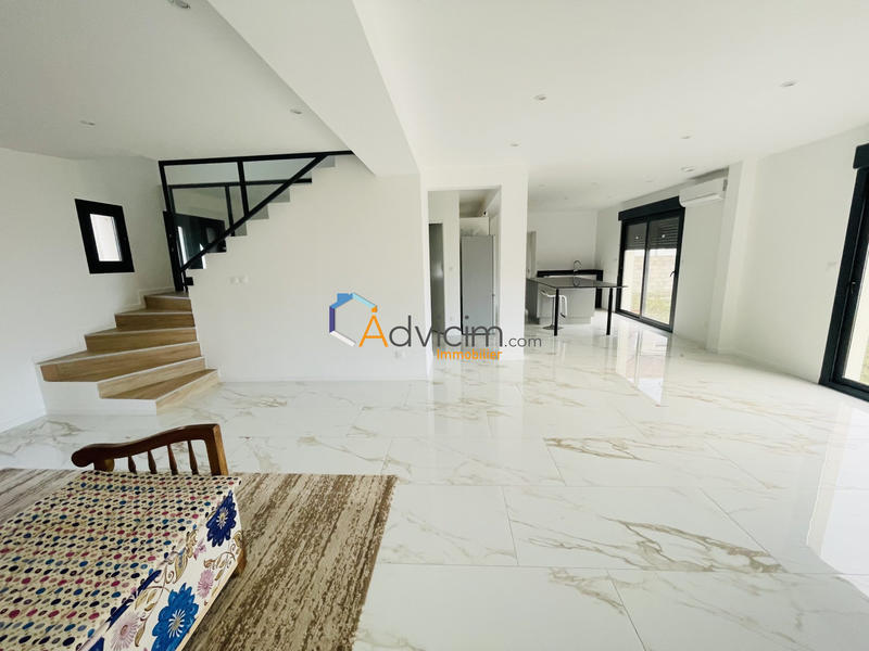 Maison - 145 m² - 6 pièces