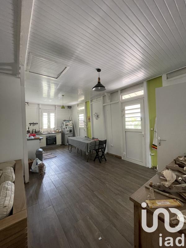 Maison - 220 m² - 4 pièces