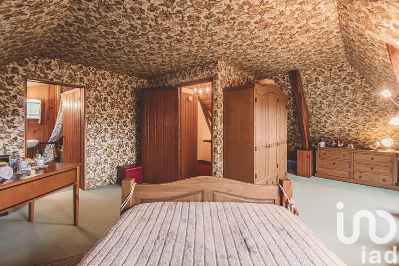 Maison - 274 m² - 9 pièces