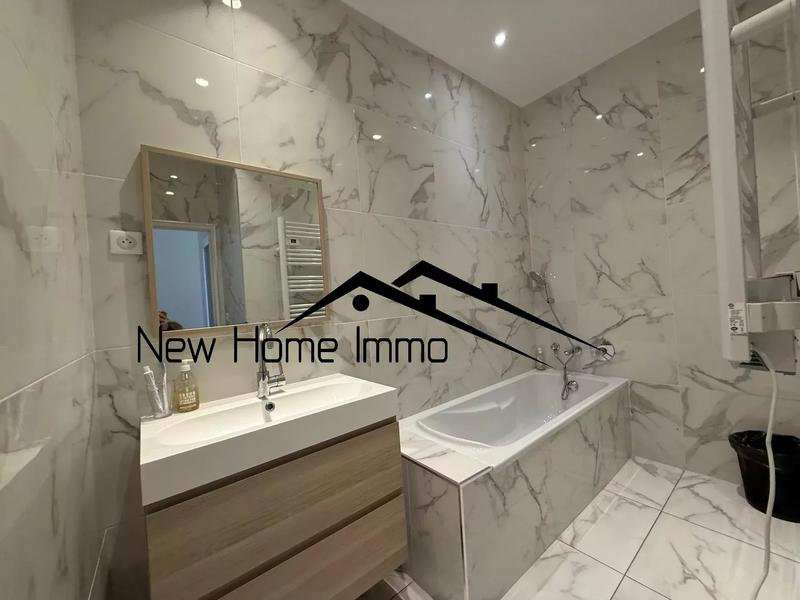 Appartement - 220 m² - 5 pièces