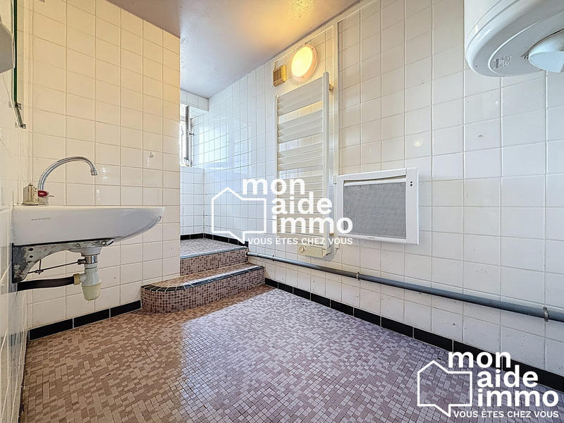 Maison - 355 m² - 10 pièces