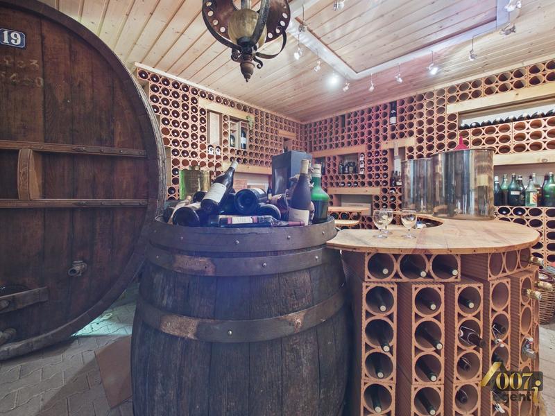 Maison - 237 m² - 7 pièces