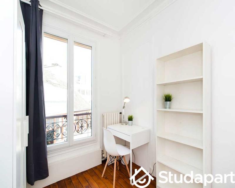 Chambre - 70 m² - 1 pièce