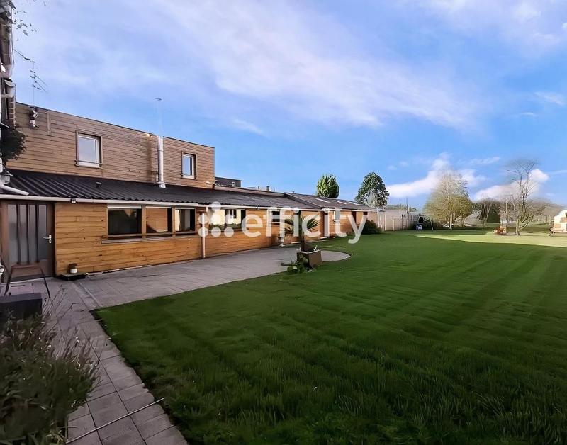 Maison - 176 m² - 9 pièces