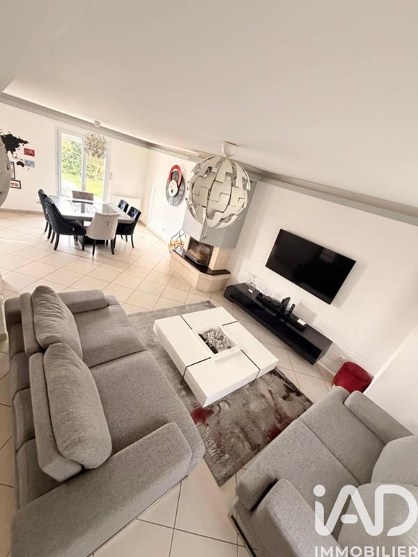 Maison - 140 m² - 6 pièces