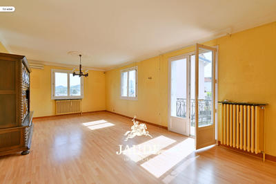 Maison - 200 m² - 7 pièces