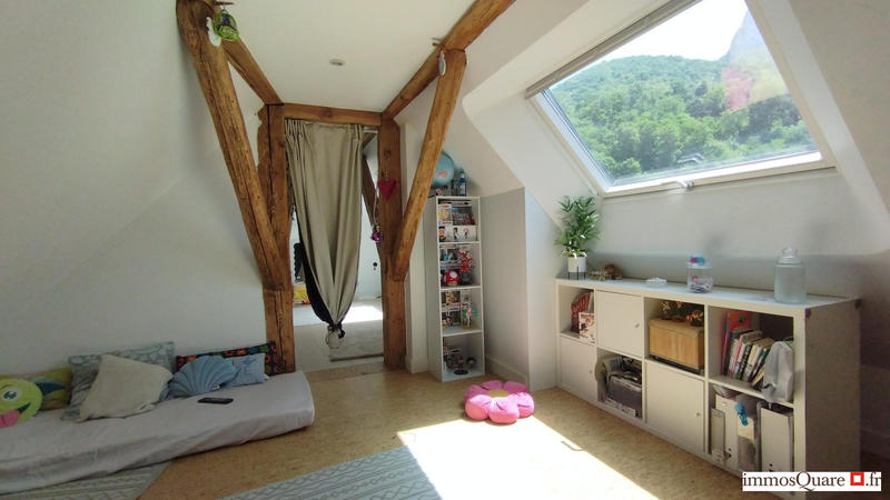 Appartement - 92 m² - 5 pièces