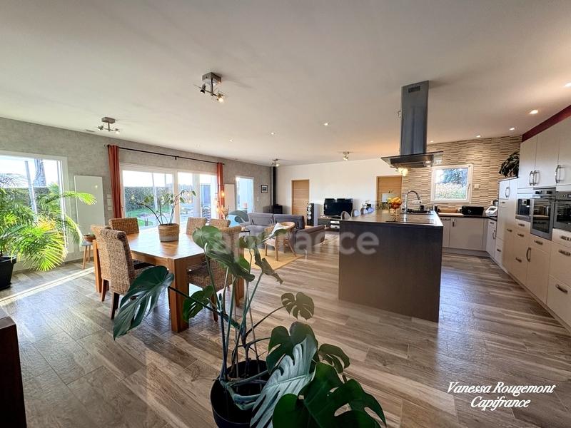 Maison - 168 m² - 6 pièces