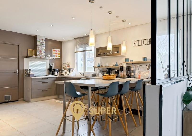 Maison - 190 m² - 7 pièces