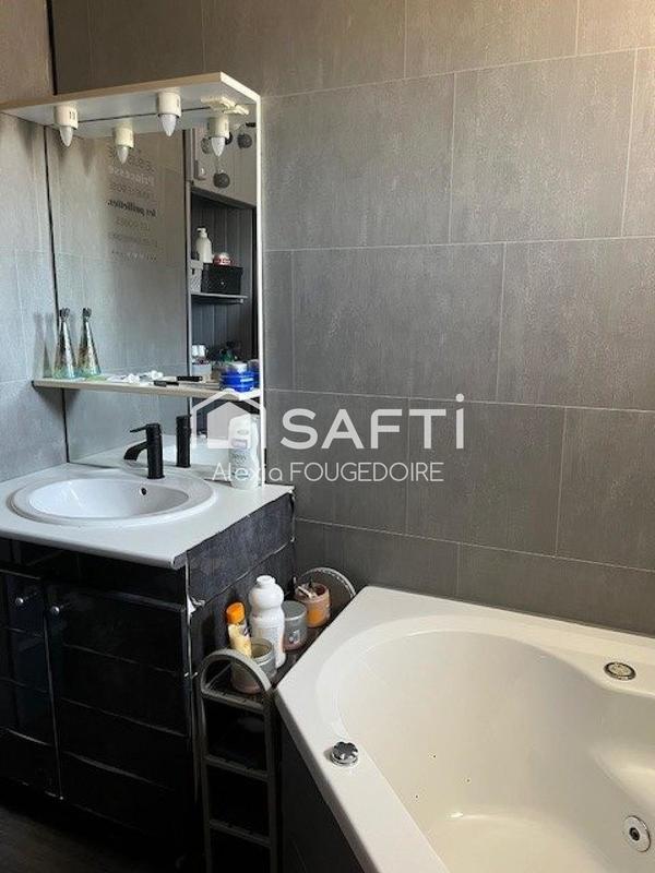 Maison - 236 m² - 7 pièces