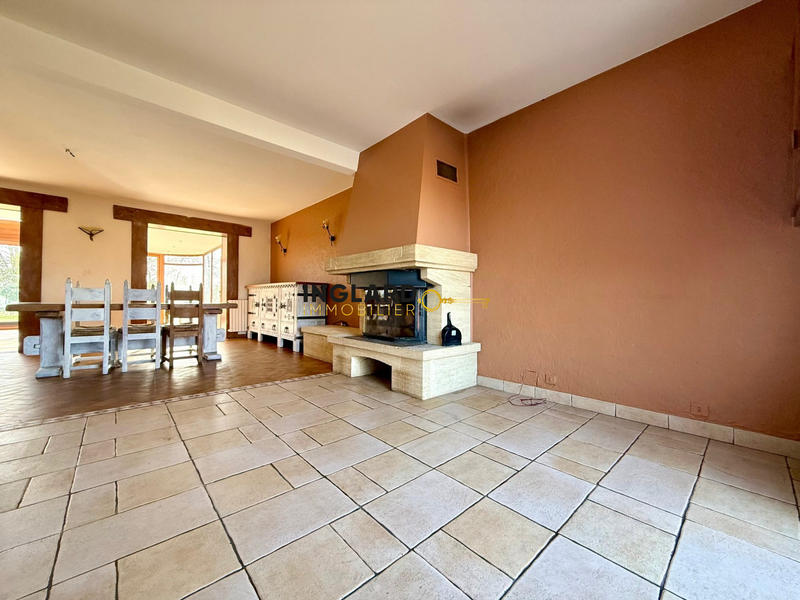 Maison - 205 m² - 8 pièces