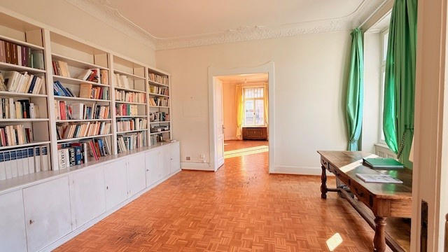 Appartement - 180 m² - 6 pièces