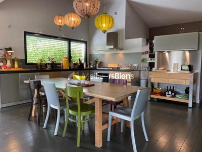 Maison d'architecte - 172 m² - 6 pièces