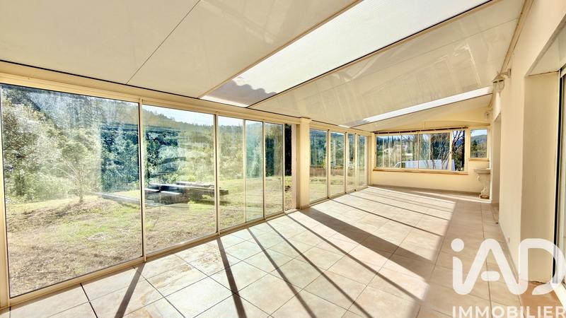 Maison - 213 m² - 6 pièces