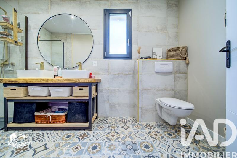 Maison - 181 m² - 7 pièces