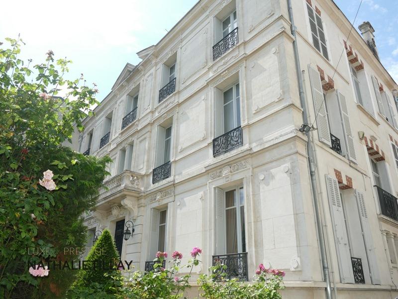 Hôtel particulier - 465 m² - 12 pièces