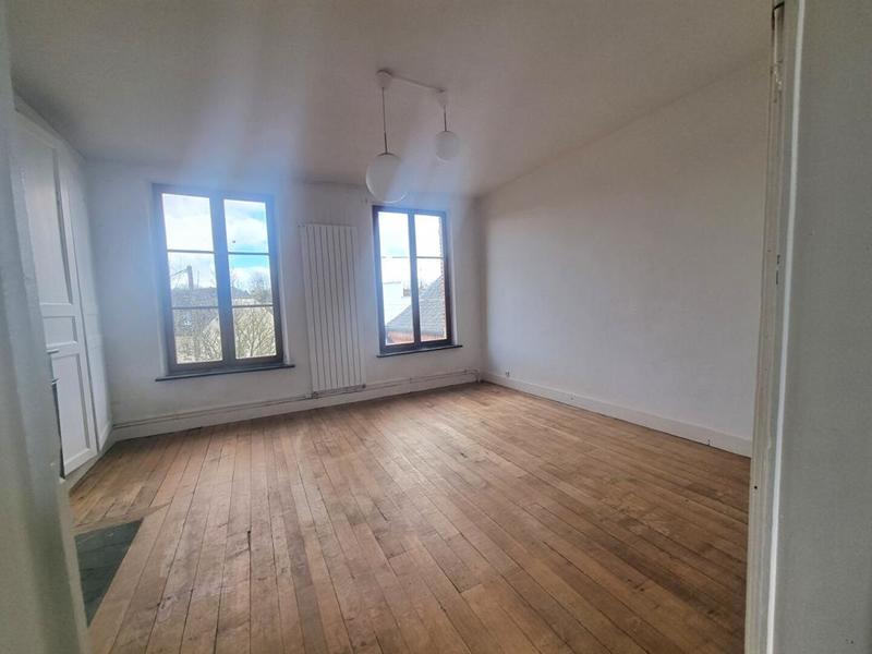 Maison - 241 m² - 11 pièces