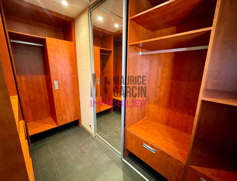 Maison - 101 m² - 5 pièces