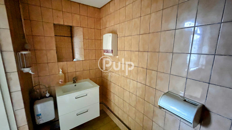 Local d'activité / Entrepôt - 36 m² - 5 pièces