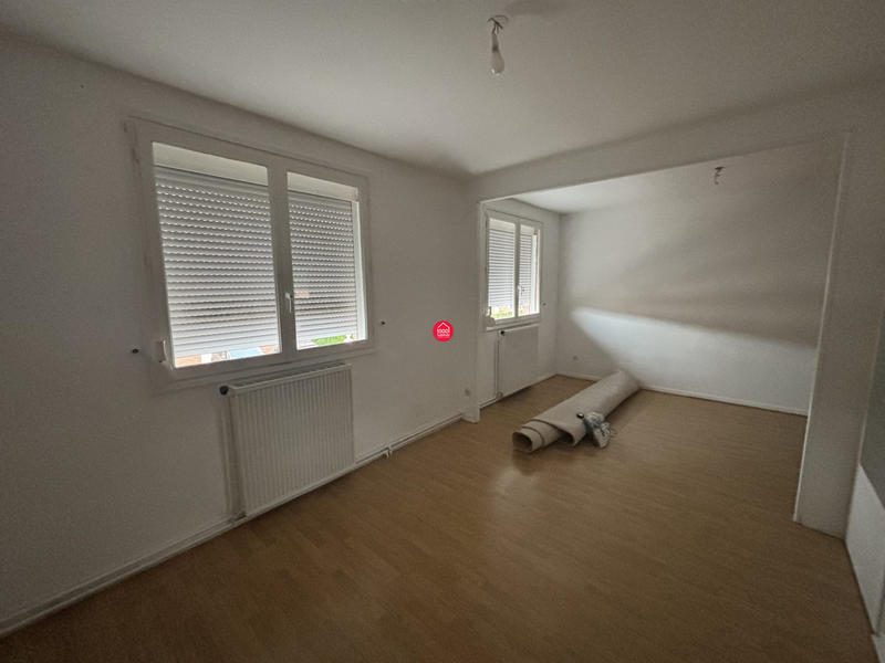 Maison - 93 m² - 5 pièces