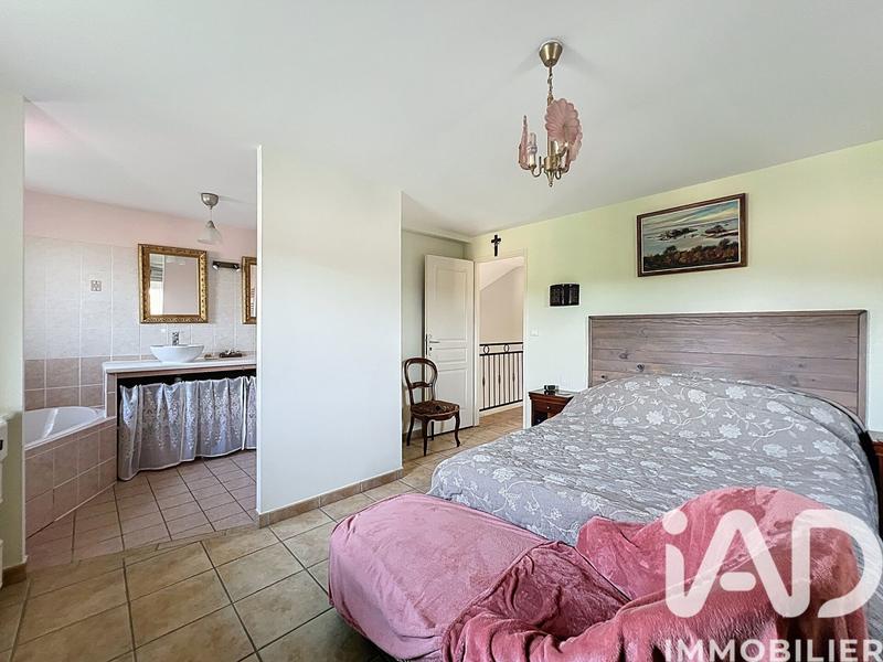 Maison - 165 m² - 8 pièces