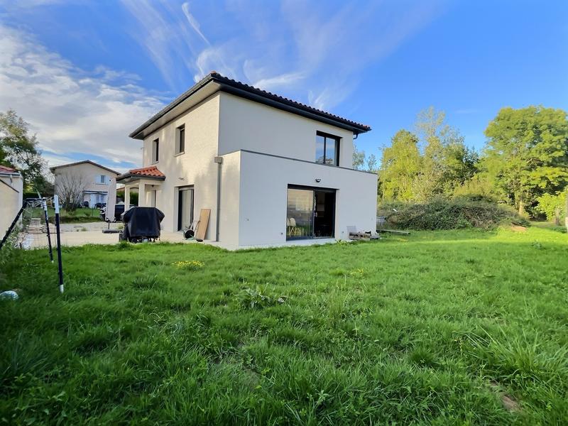 Maison - 137 m² - 5 pièces
