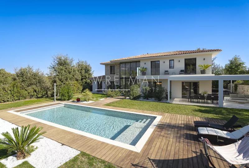 Villa - 324 m² - 7 pièces