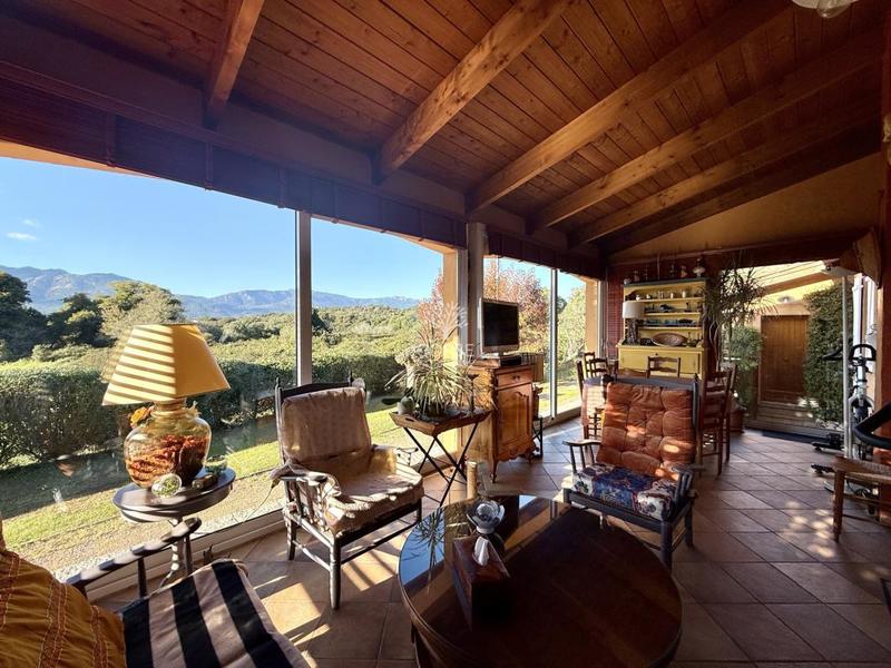 Villa - 203 m² - 4 pièces