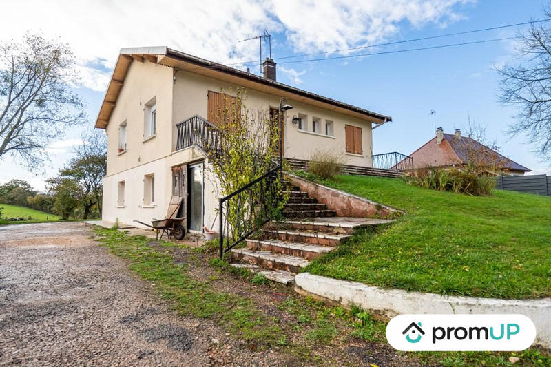 Maison traditionnelle - 140 m² - 6 pièces