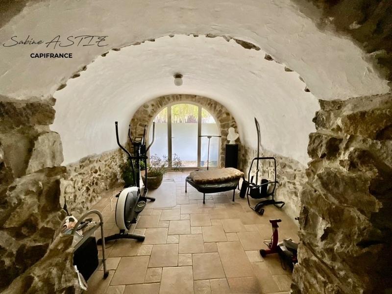 Maison - 185 m² - 6 pièces