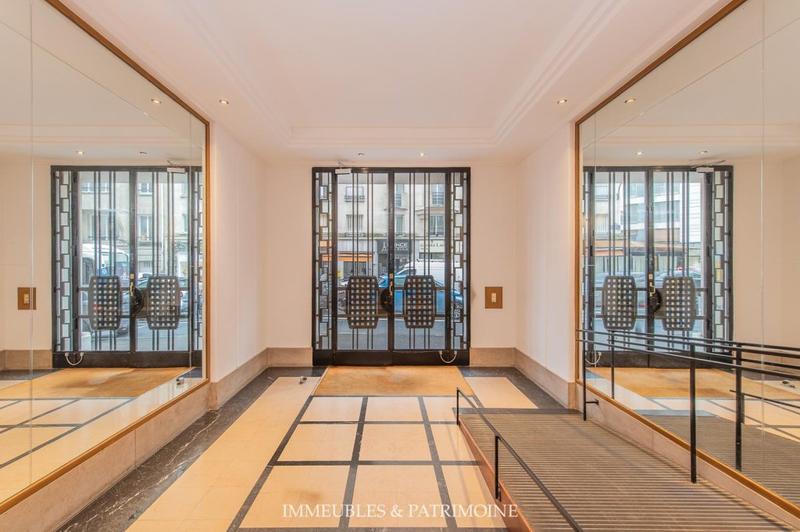 Appartement - 322 m² - 7 pièces