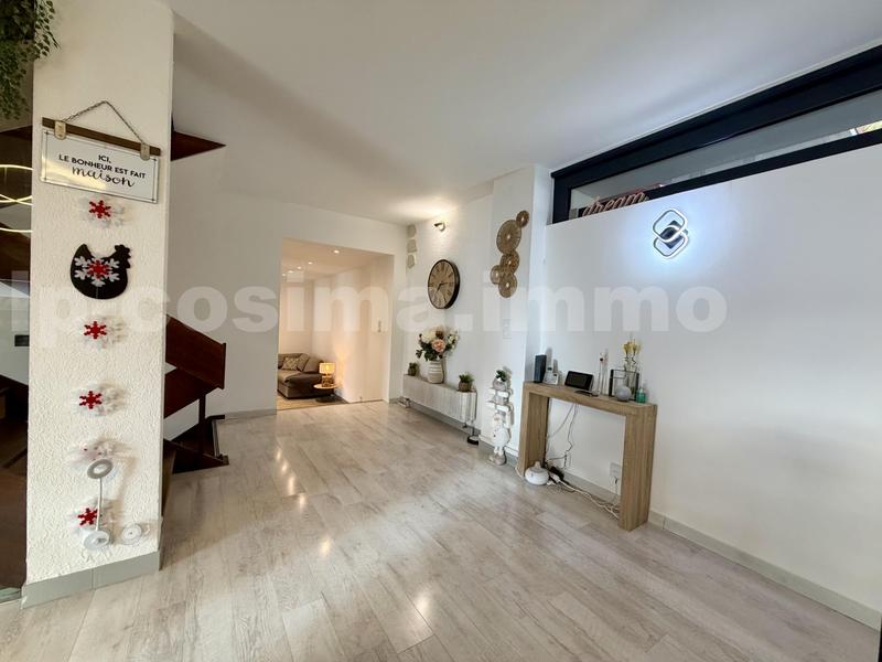 Villa - 183 m² - 6 pièces