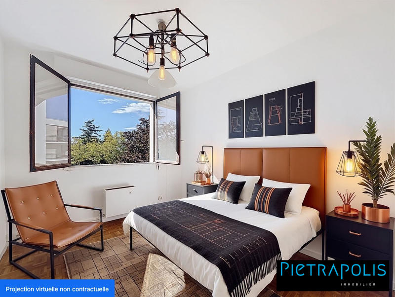 Appartement - 110 m² - 5 pièces