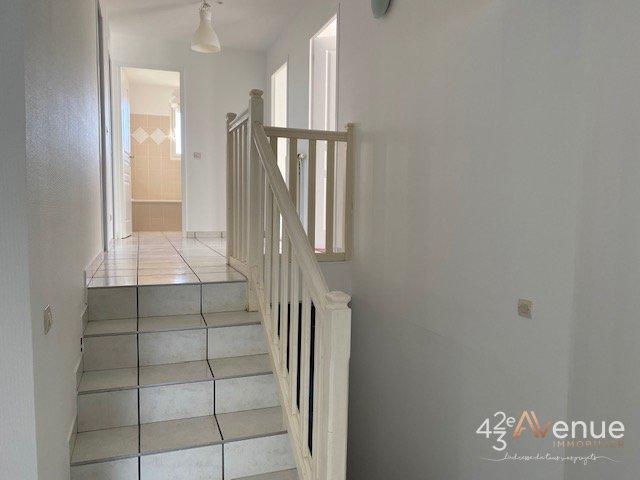 Maison - 122 m² - 5 pièces