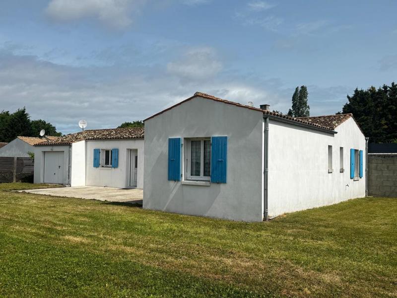 Maison traditionnelle - 207 m² - 8 pièces
