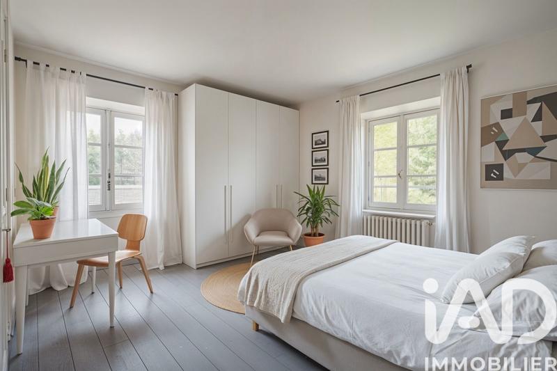 Maison - 231 m² - 10 pièces