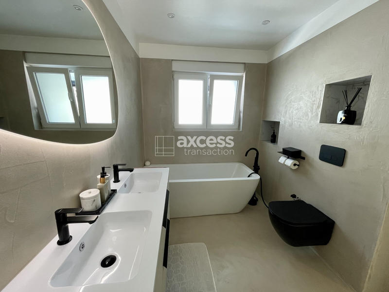 Maison - 93 m² - 5 pièces