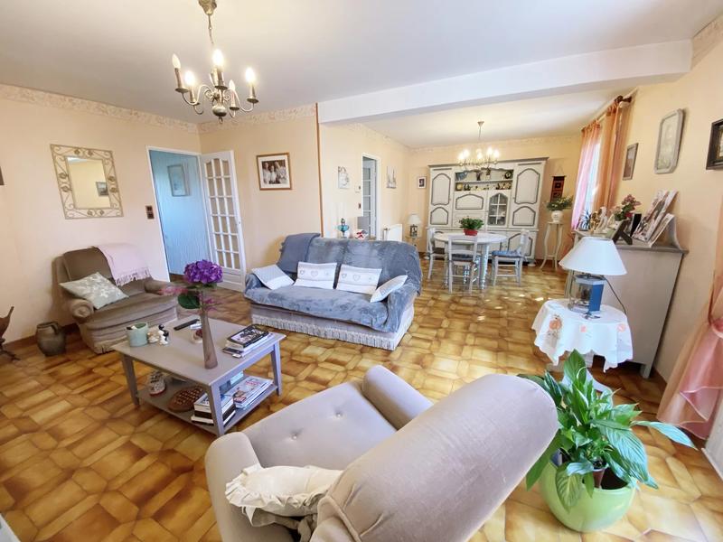 Maison - 103 m² - 5 pièces