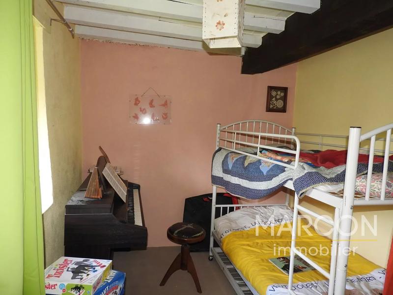 Maison de village - 513 m² - 7 pièces