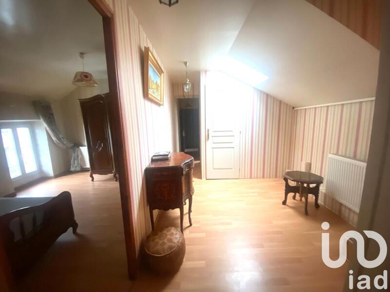 Appartement - 133 m² - 6 pièces